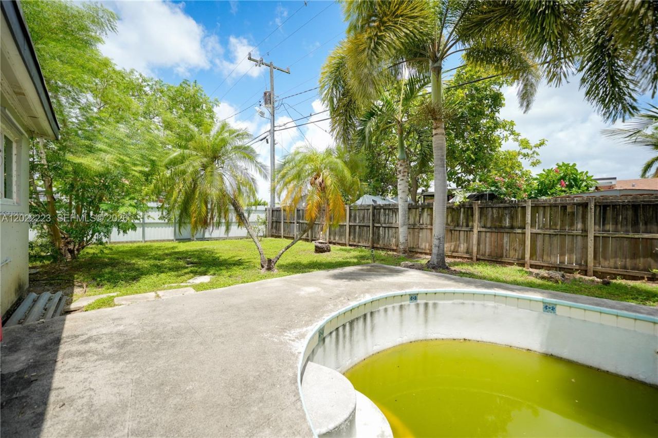 9921 SW 165th Ter , Miami, FL 33157 Photo