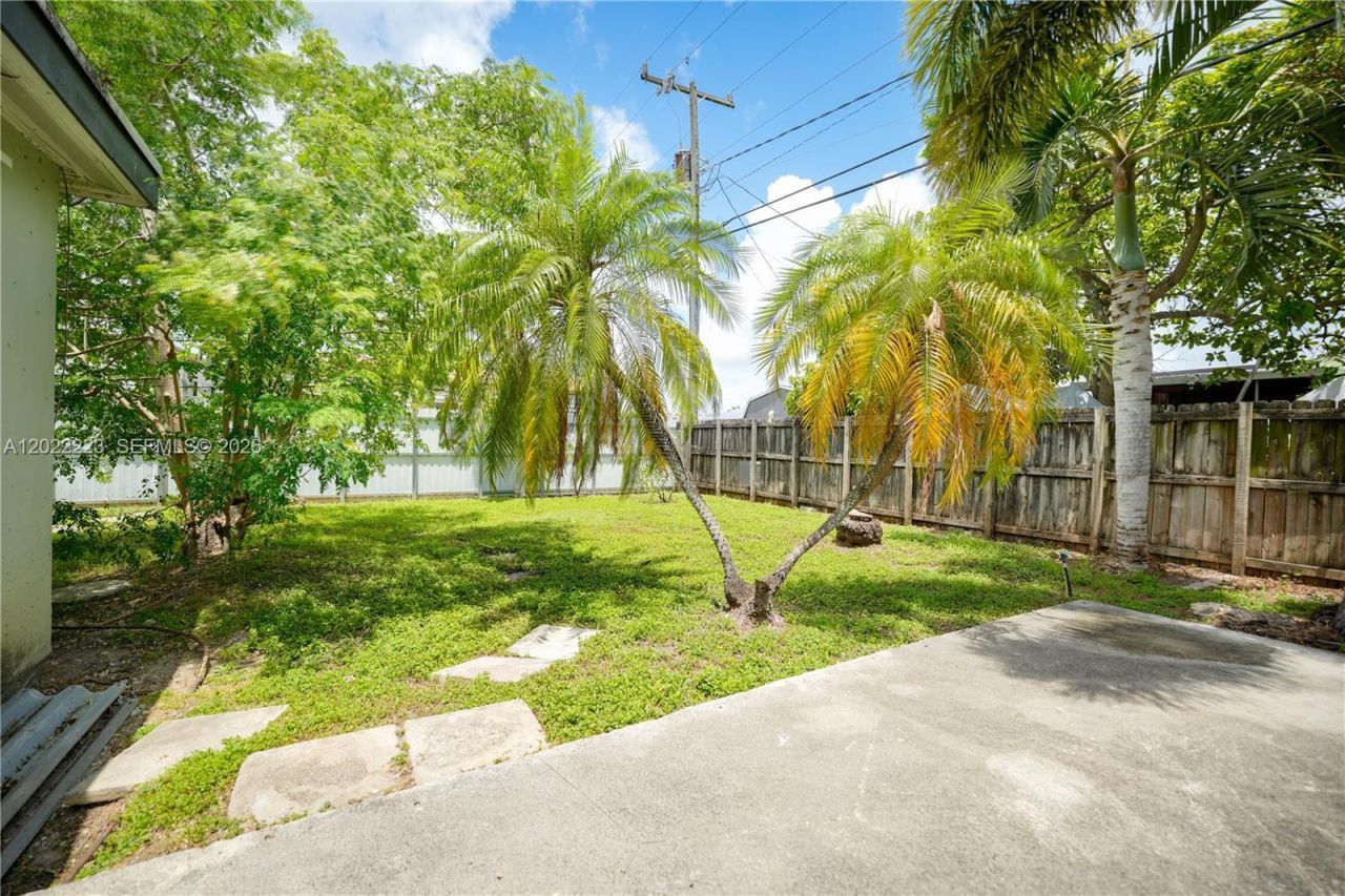 9921 SW 165th Ter , Miami, FL 33157 Photo