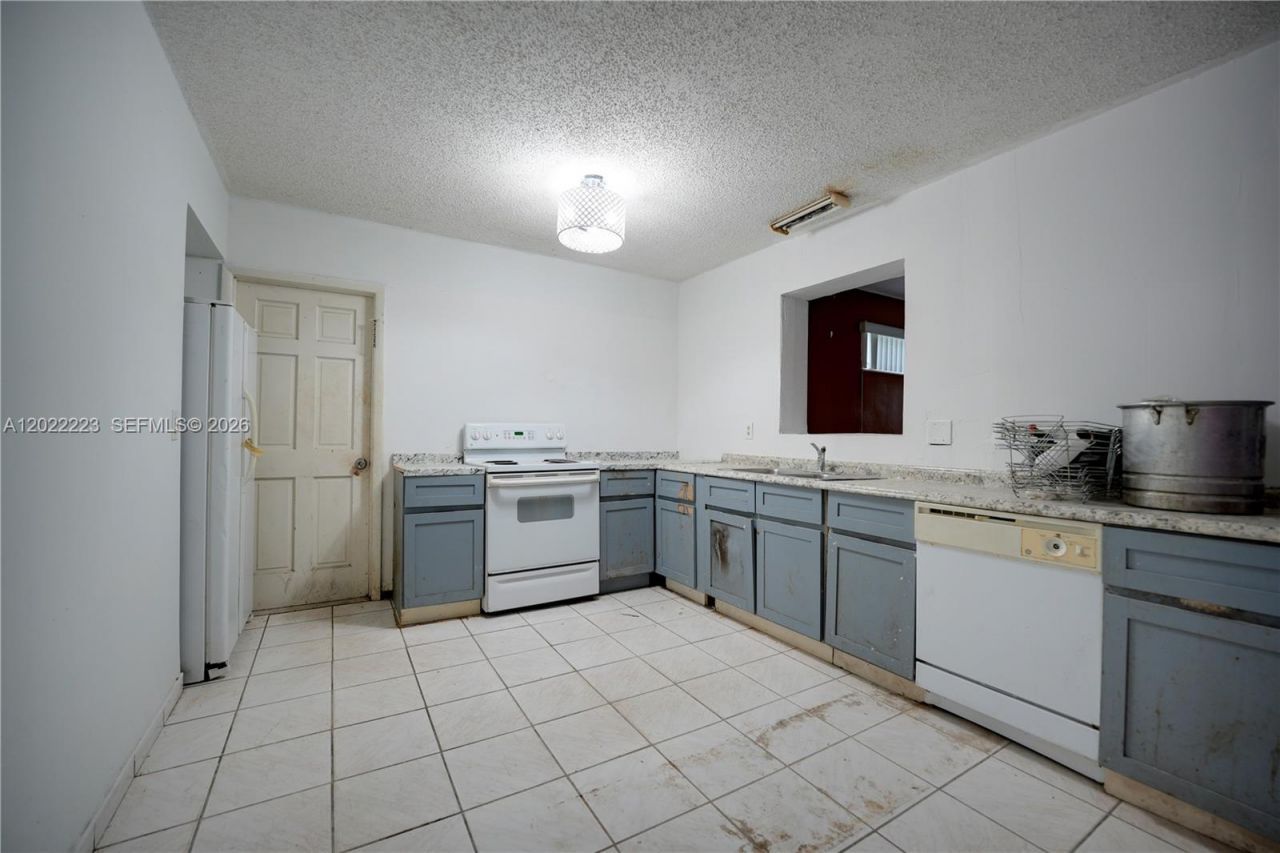 9921 SW 165th Ter , Miami, FL 33157 Photo