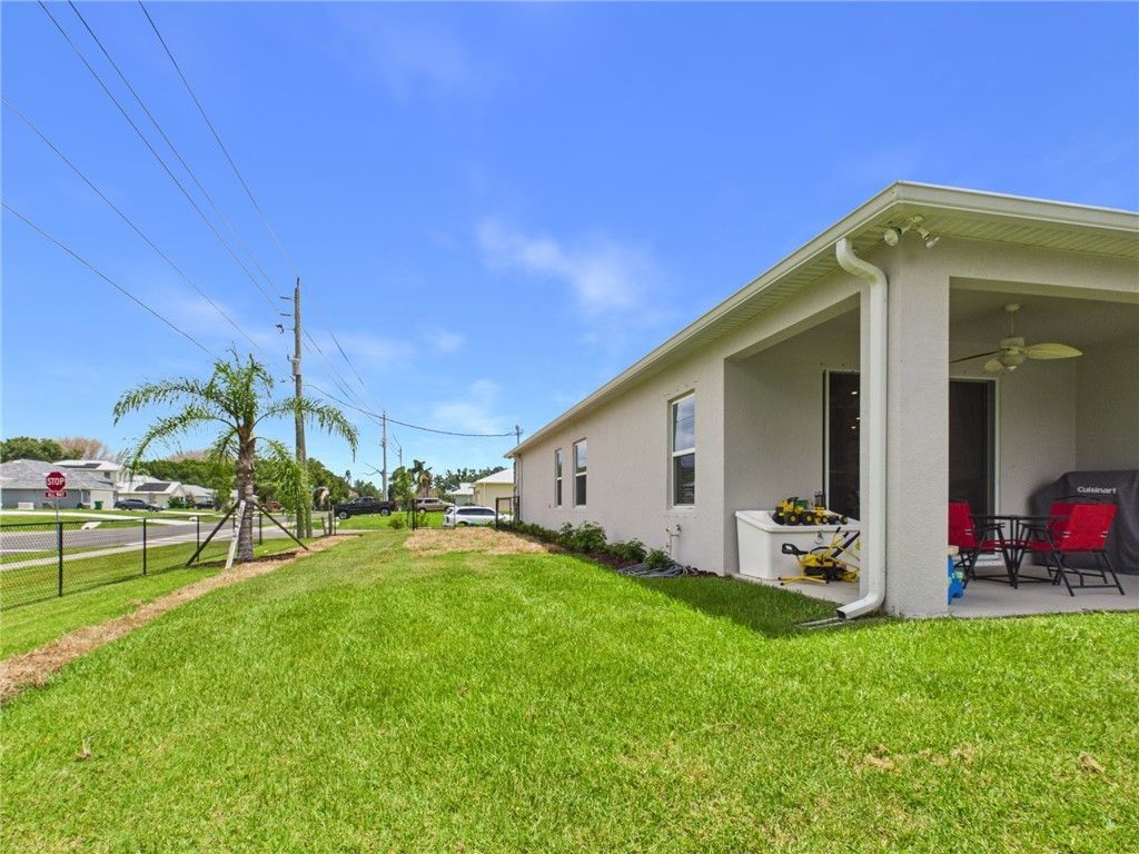 892 Genesee Avenue, Sebastian, FL 32958 Photo