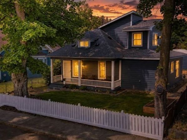1610 W GRACE Ave, Spokane, WA 99205