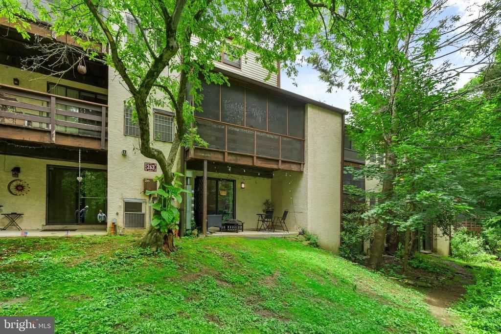 263 00 Shawmont Avenue, Unit 9C2, Philadelphia, PA 19128 Main Photo