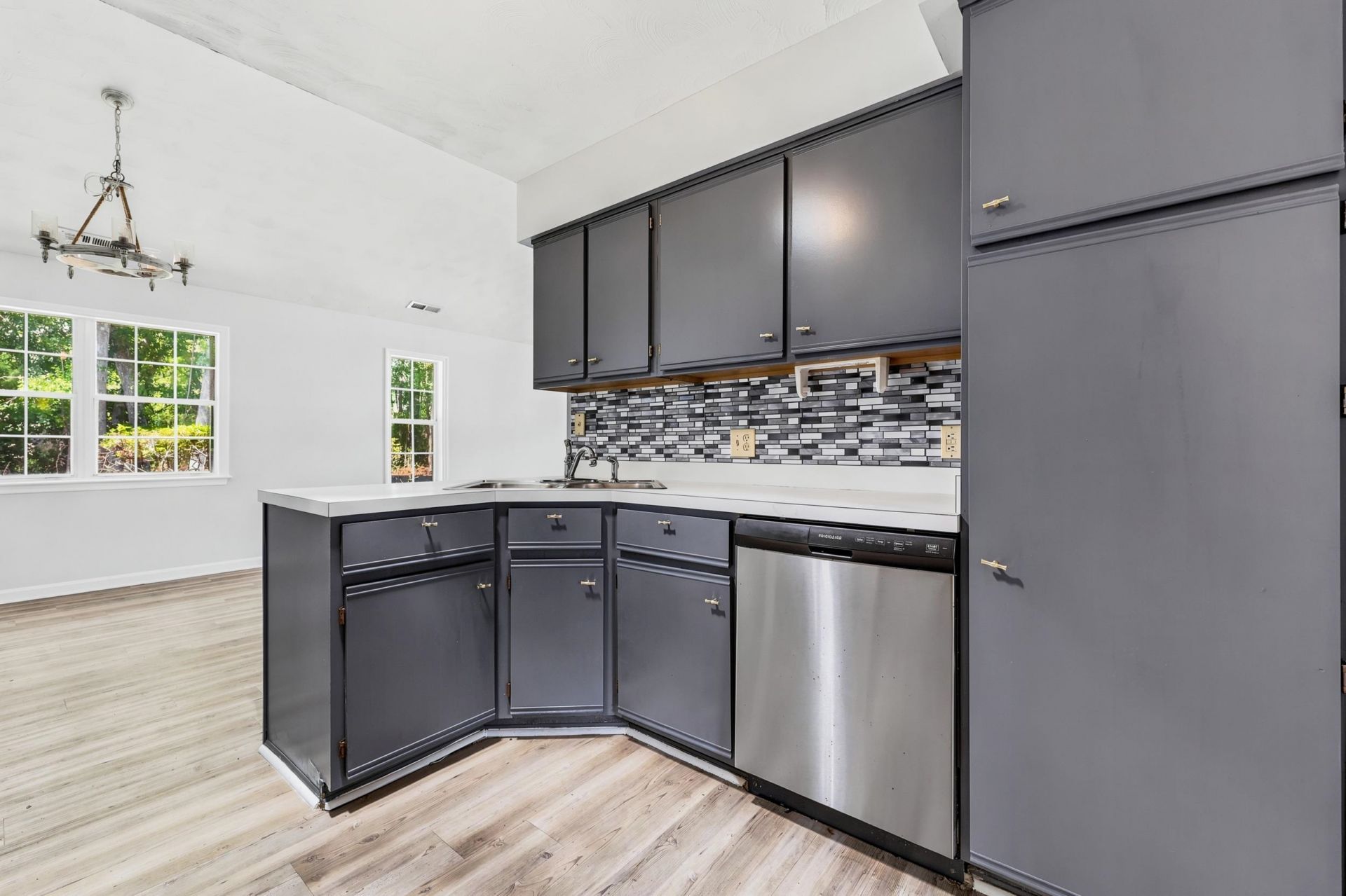 261 Gateway Dr.  Photo 13