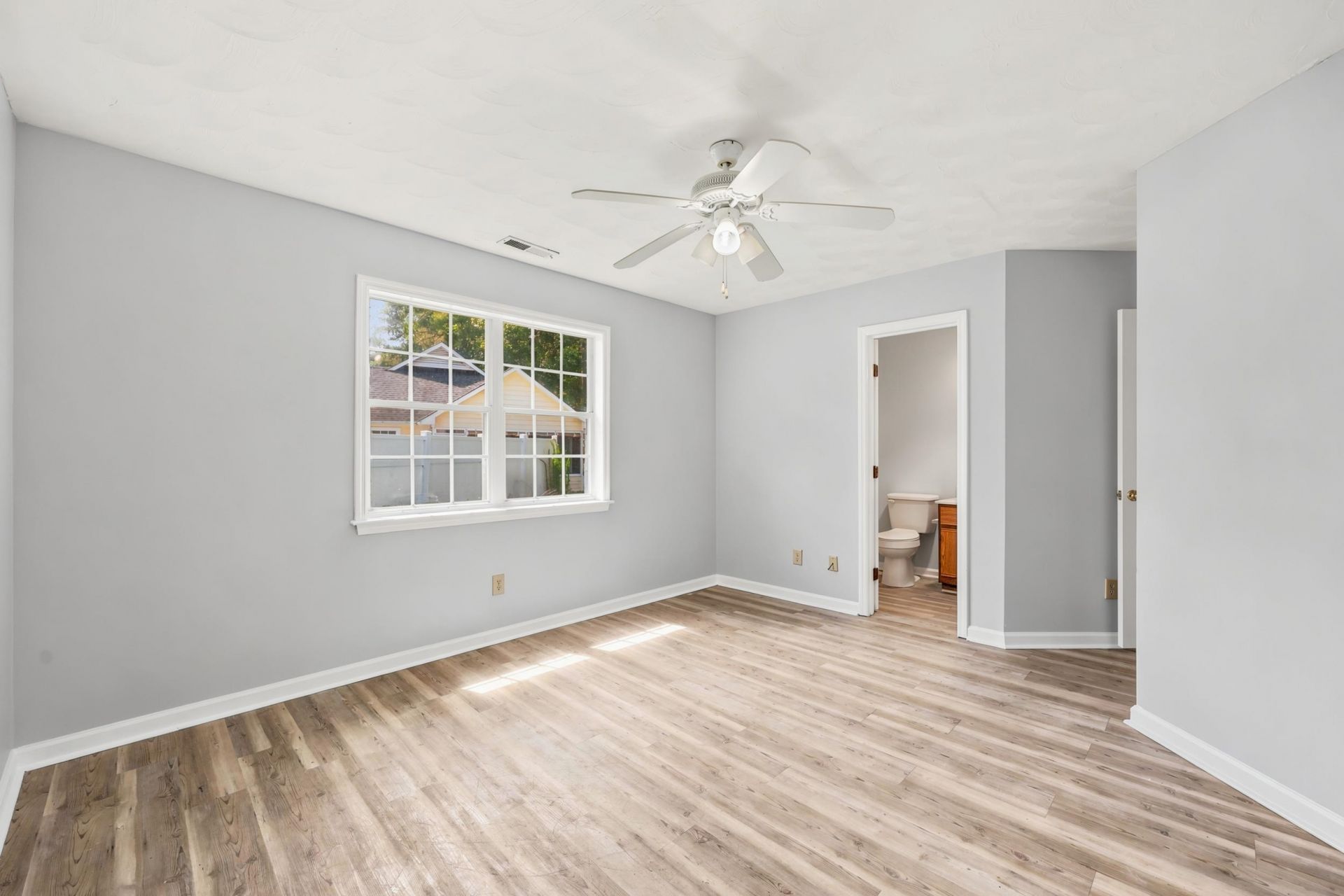 261 Gateway Dr.  Photo 16
