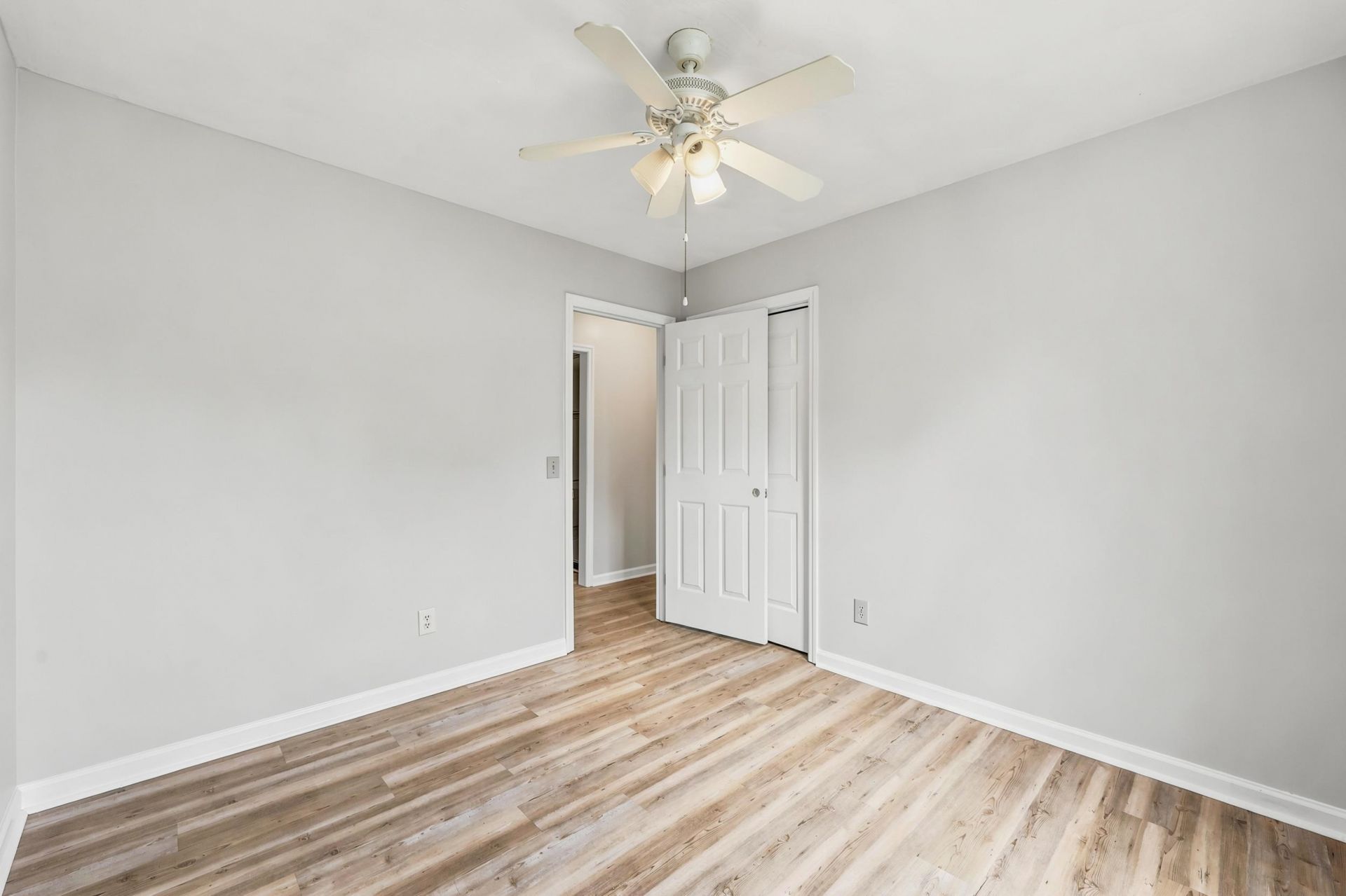 261 Gateway Dr.  Photo 19