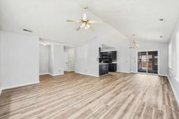 261 Gateway Dr.  photo 4