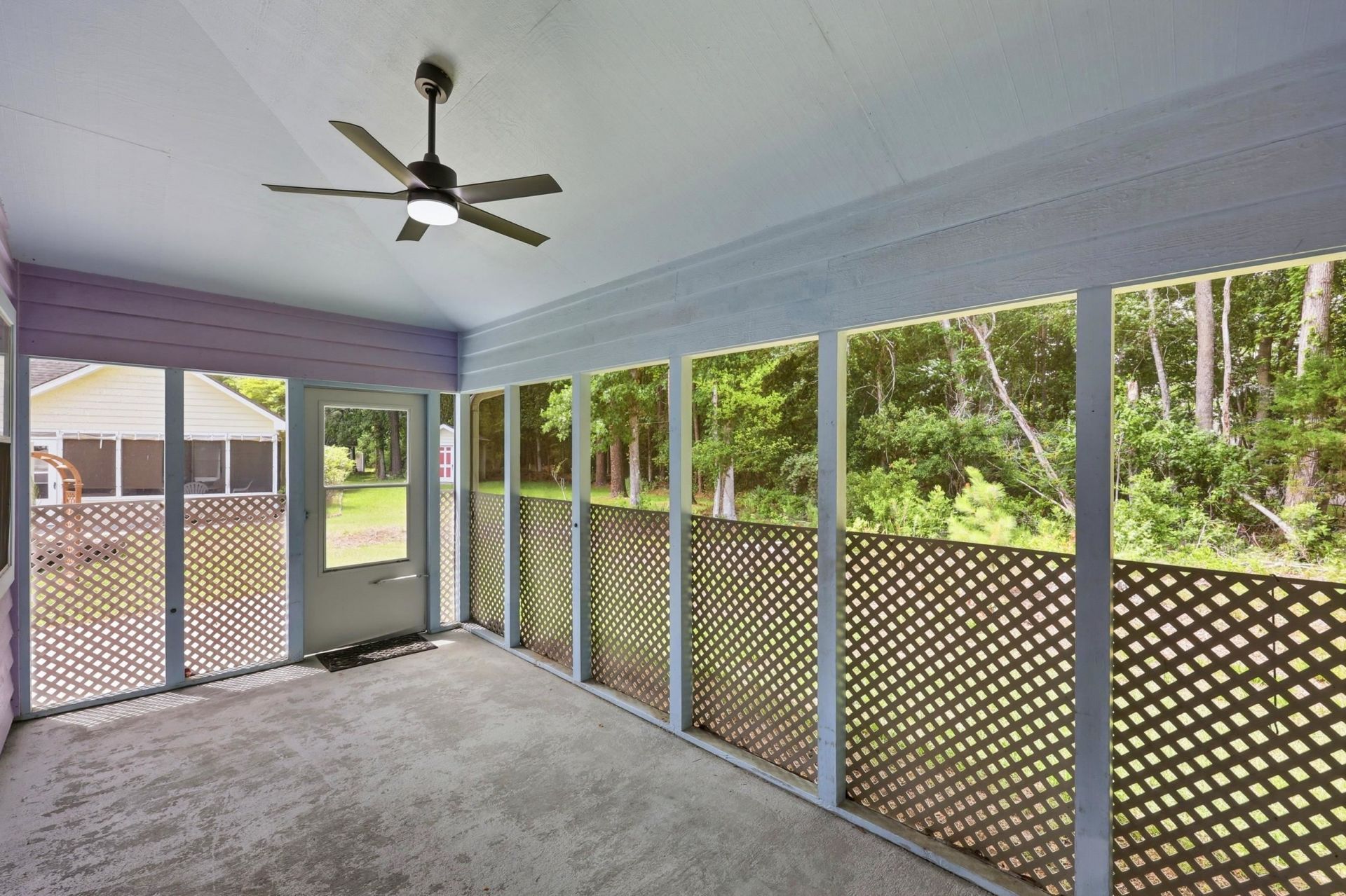 261 Gateway Dr.  Photo 5
