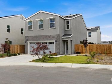 8916 Savona Lane, Shafter, CA 93263