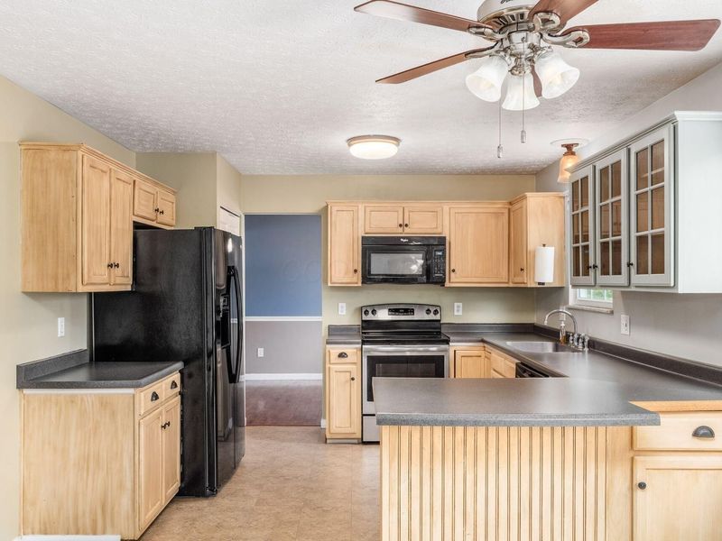 471 Doverwood Drive, Reynoldsburg, OH 43068 Photo 6