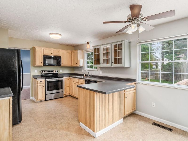 471 Doverwood Drive, Reynoldsburg, OH 43068 Photo 7