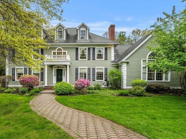 37 Old Planters Rd, Beverly, MA 01915
