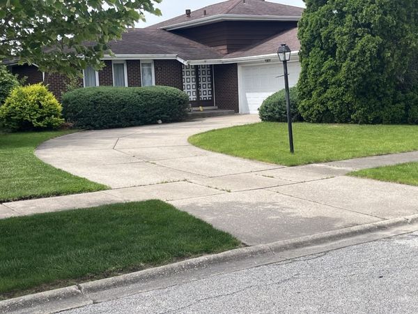 514 Willow Lane , Beecher, IL 60401