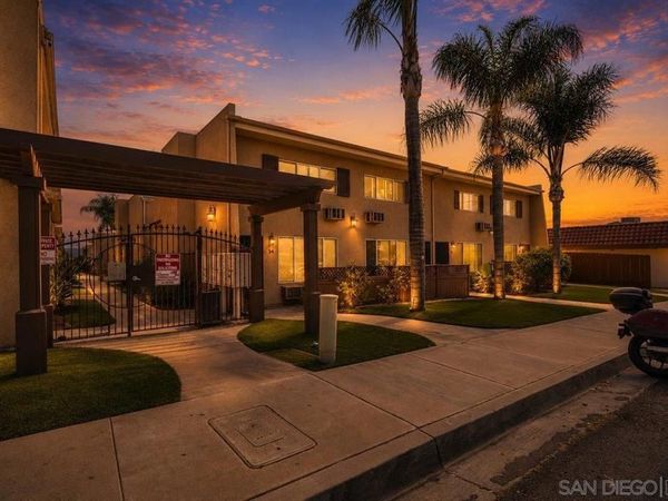 1321 Greenfield Dr, Unit 33, El Cajon, CA 92021