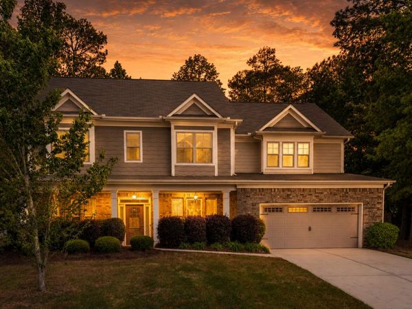 5645 Pleasant Woods Drive, Flowery Branch, GA 30542