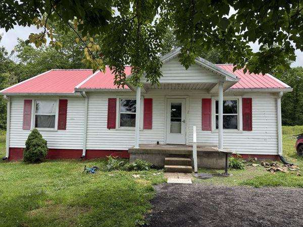 1320 Smiley Troutt Rd , Westmoreland, TN 37186
