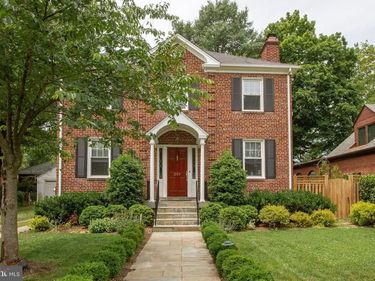 204 S IVY STREET, ARLINGTON, VA 22204