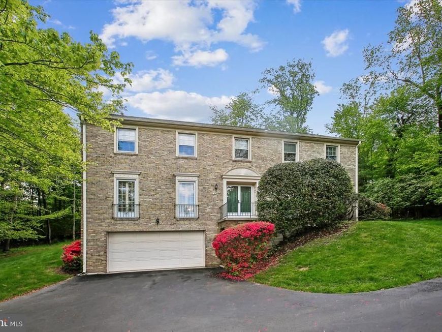 9208 Fall River Lane, Potomac, MD 20854 Main Photo