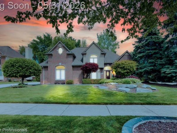 43662 Vintners Place Drive, Sterling Heights, MI 48314
