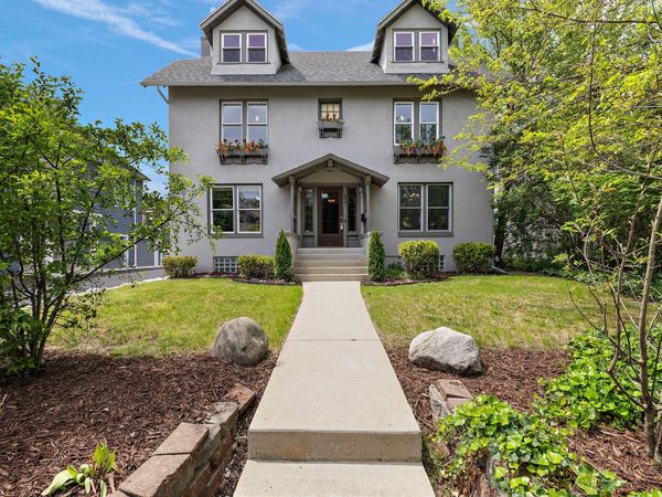 637 Fairview Avenue NE, Grand Rapids, MI 49503