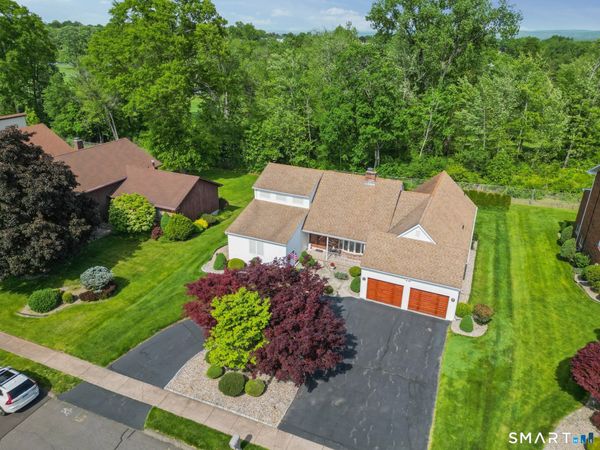 46 Stonegate, Wethersfield, CT 06109