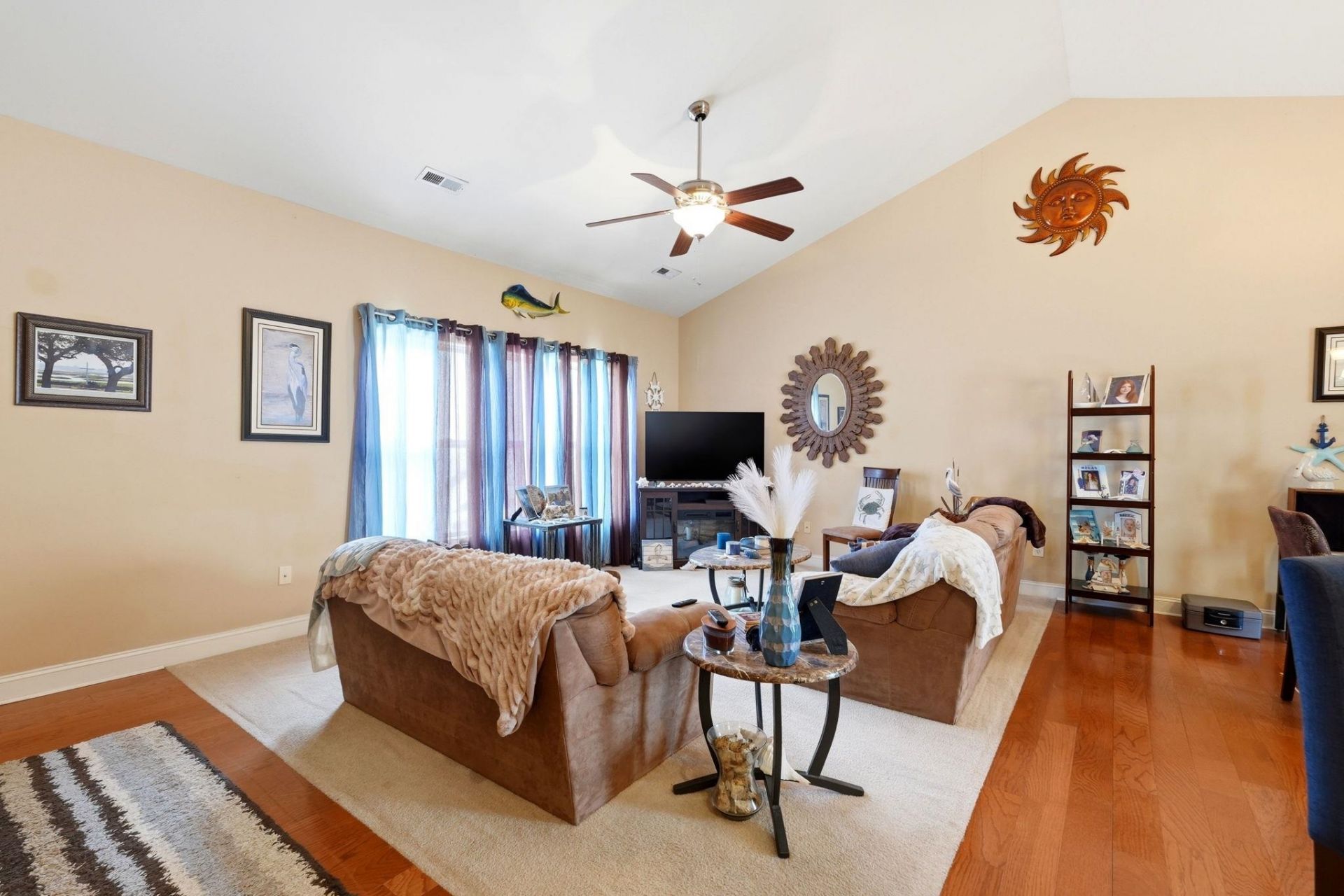 577 Sunnyside Ave.  Photo 16