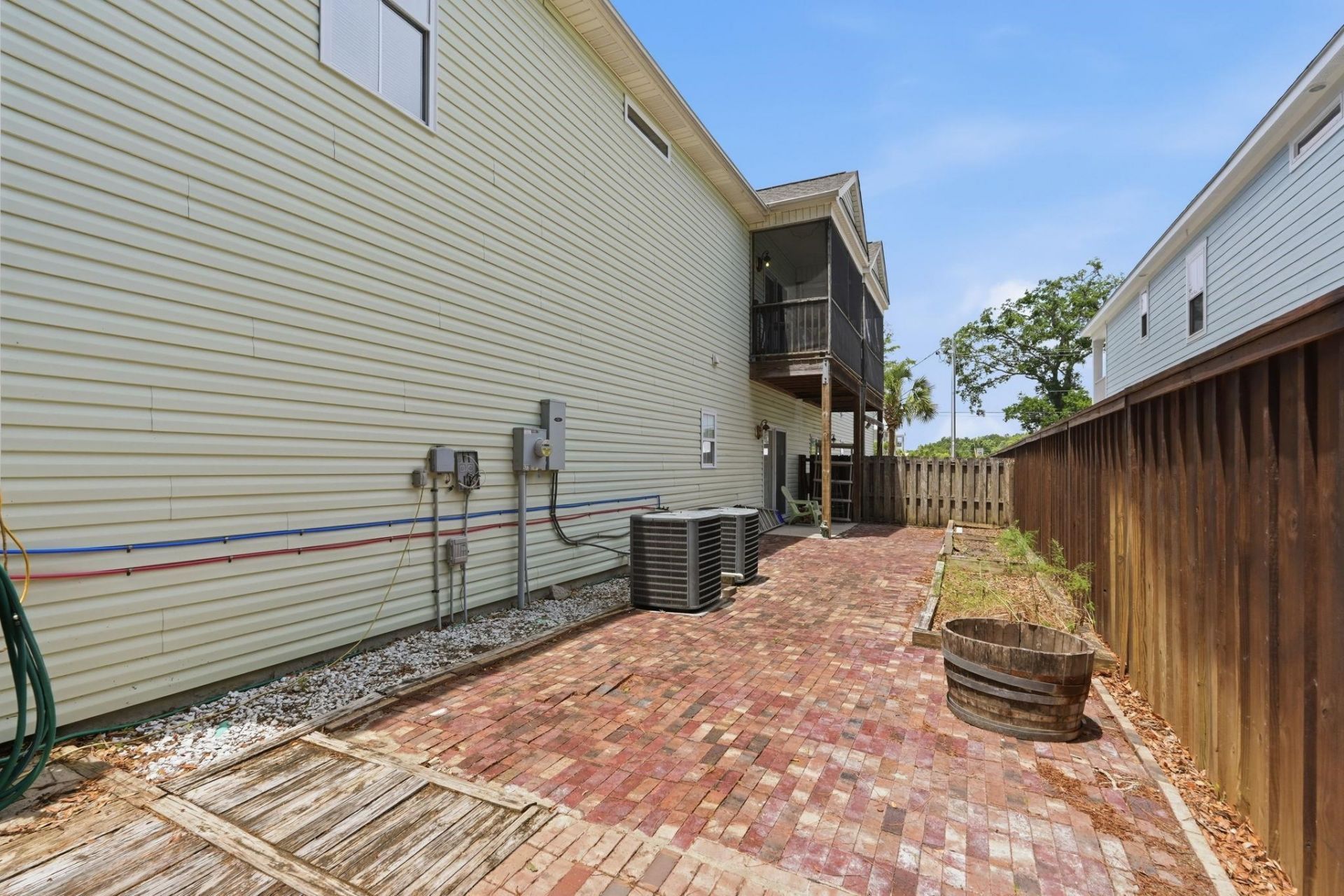 577 Sunnyside Ave.  Photo 29