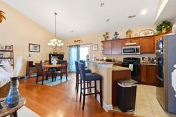 577 Sunnyside Ave.  photo 4