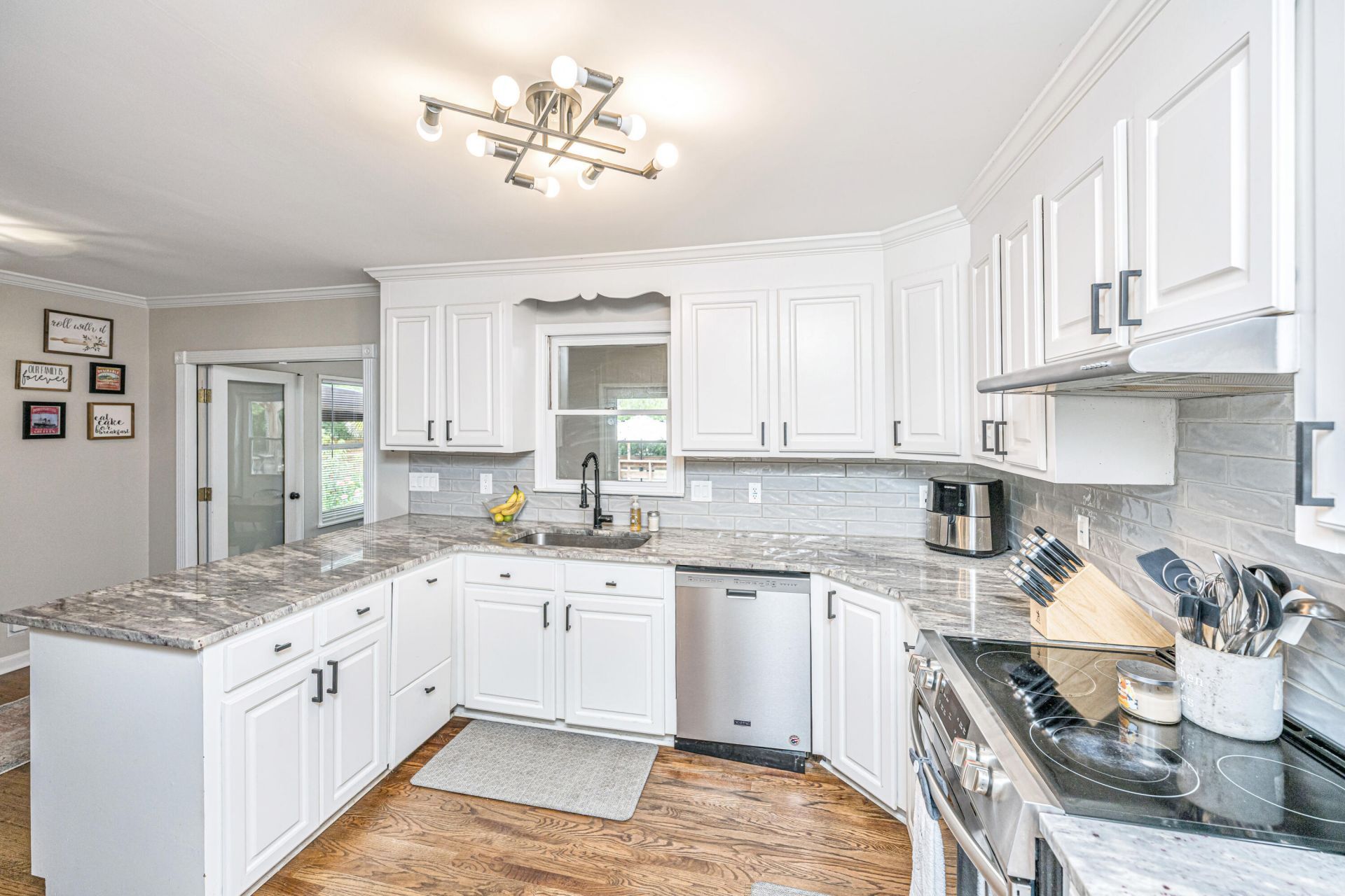 1719 Waterside Boulevard Photo 10