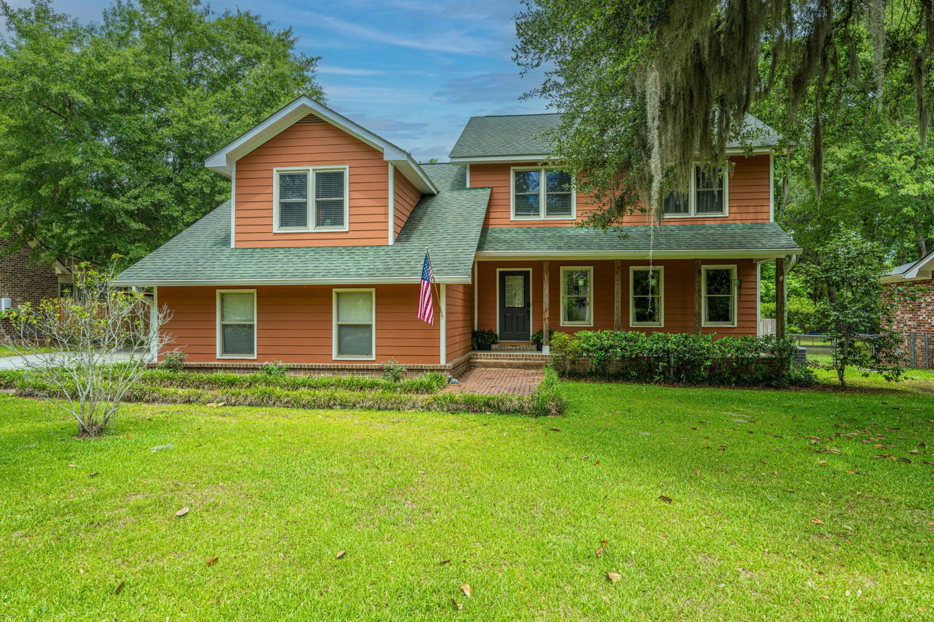 1719 Waterside Boulevard Photo 2