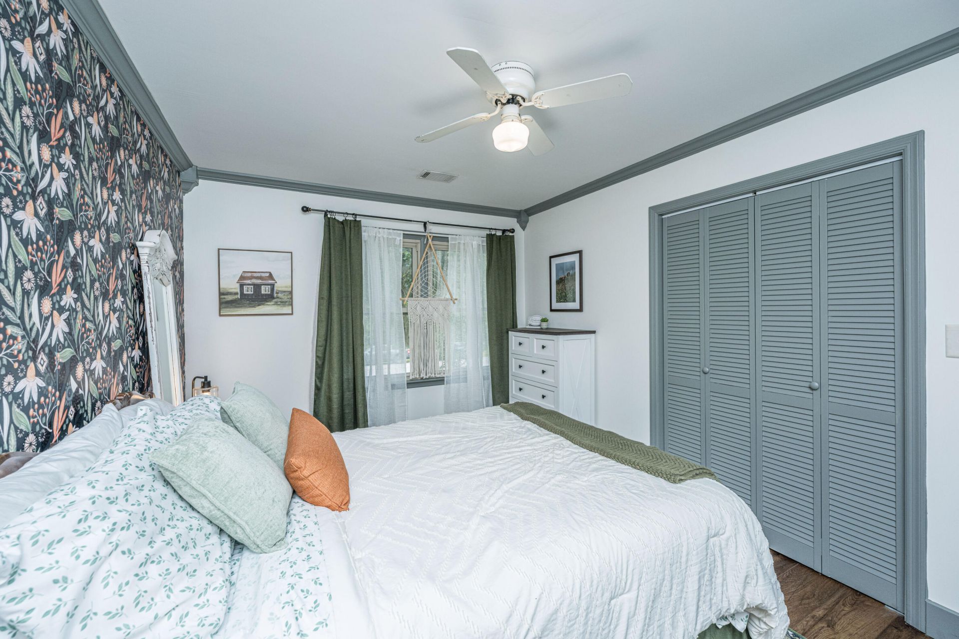1719 Waterside Boulevard Photo 32