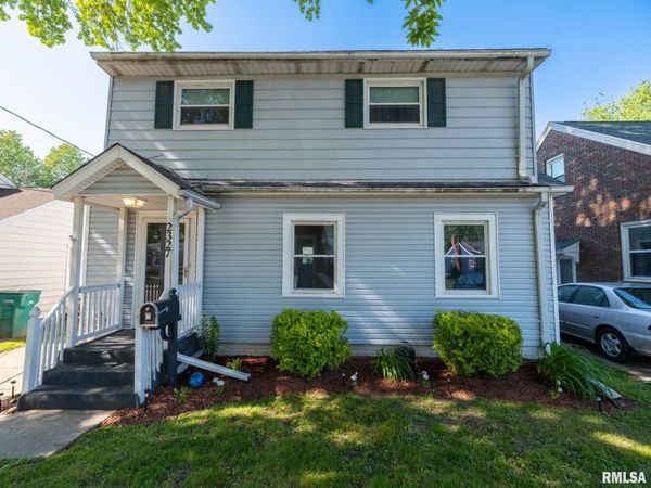 2327 W CALLENDER Avenue, West Peoria, IL 61604