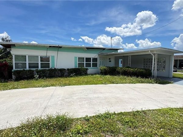 8140 Cleaves RD , NORTH FORT MYERS, FL 33903