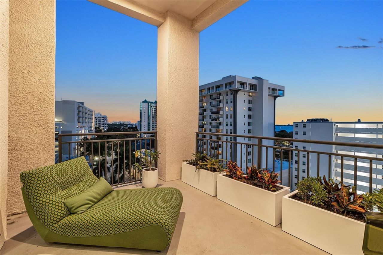 33 S Palm Avenue, Unit 701, Sarasota, FL 34236 Photo
