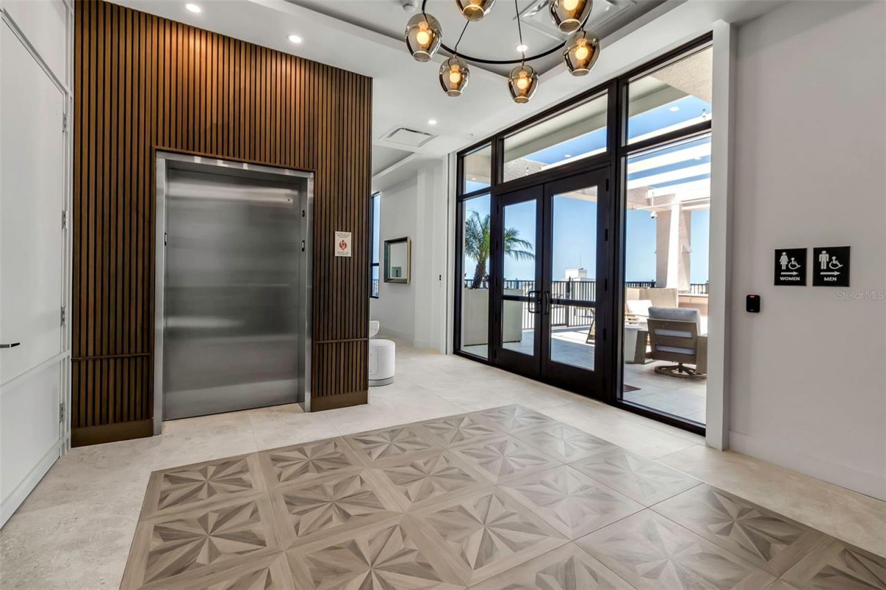 33 S Palm Avenue, Unit 701, Sarasota, FL 34236 Photo