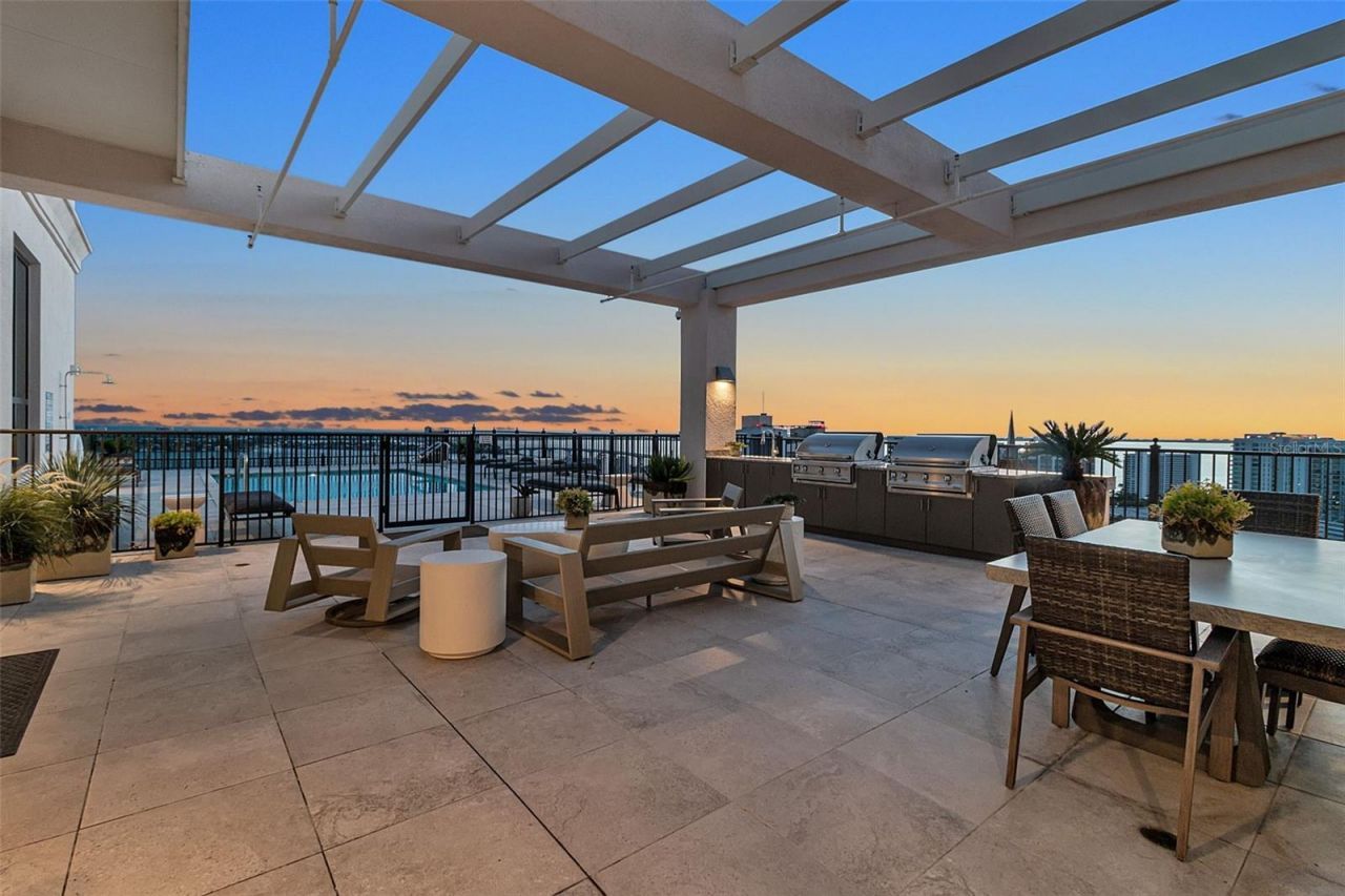 33 S Palm Avenue, Unit 701, Sarasota, FL 34236 Photo