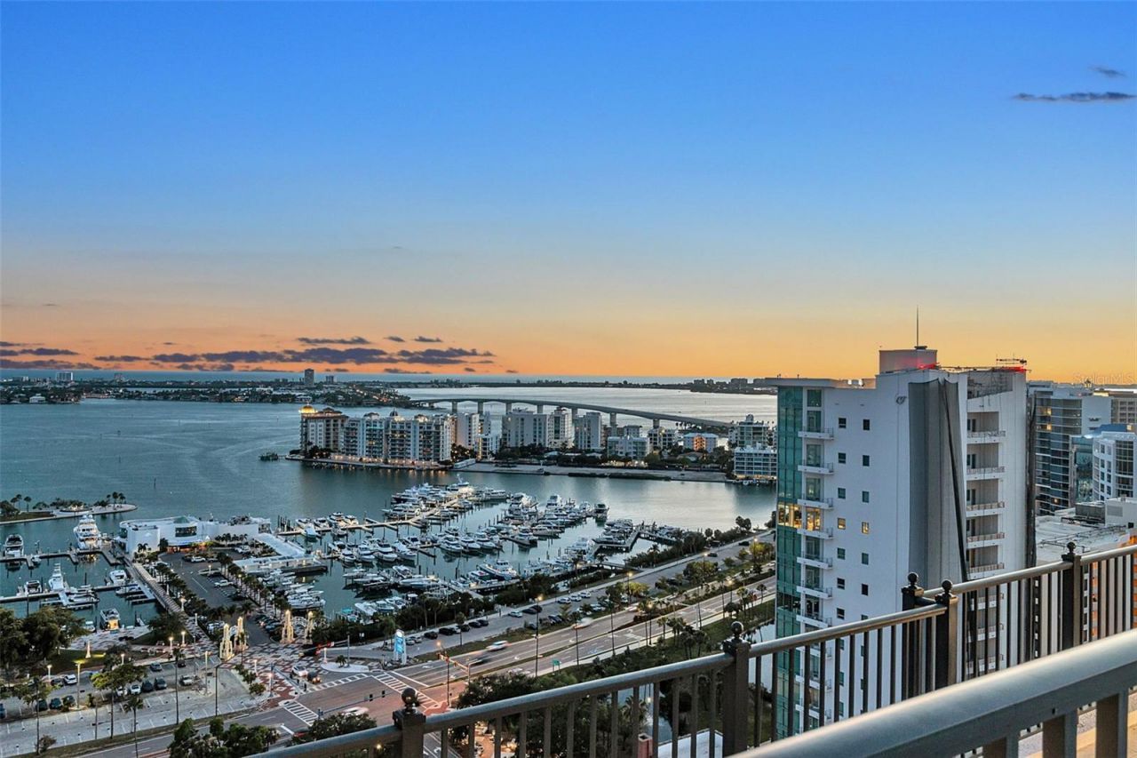33 S Palm Avenue, Unit 701, Sarasota, FL 34236 Photo