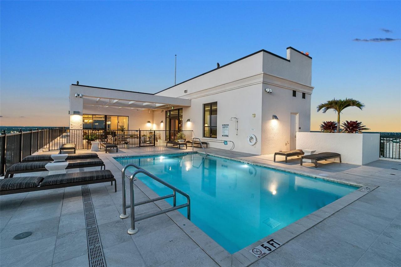 33 S Palm Avenue, Unit 701, Sarasota, FL 34236 Photo