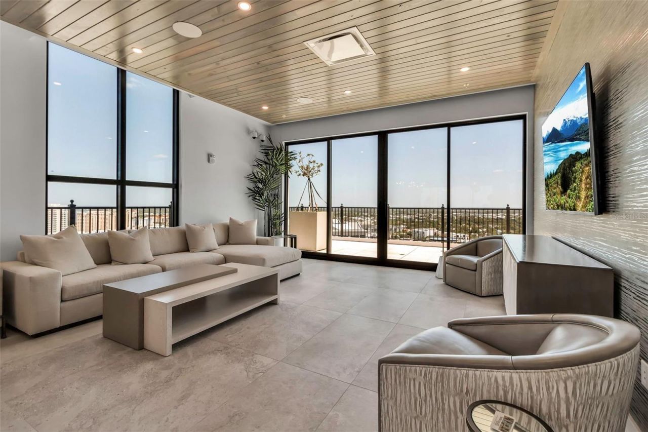 33 S Palm Avenue, Unit 701, Sarasota, FL 34236 Photo