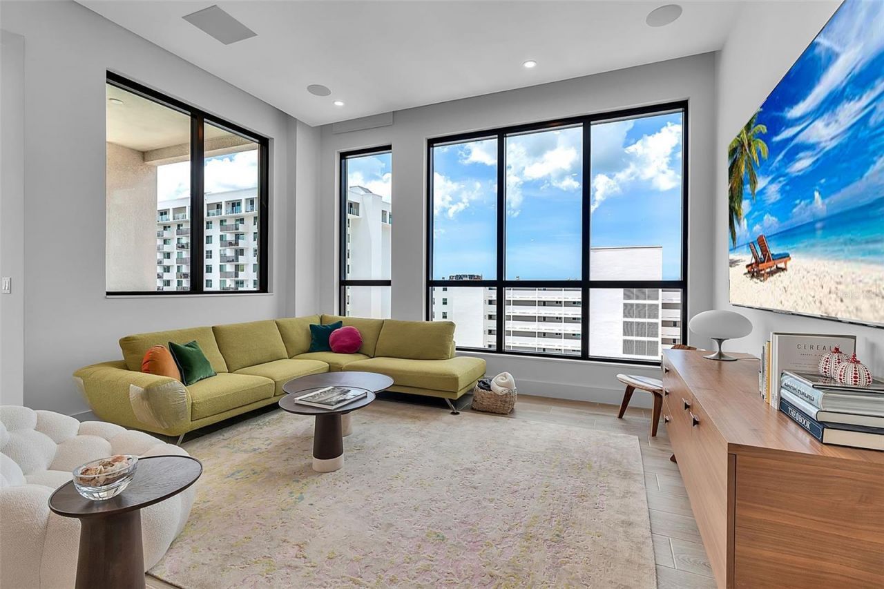 33 S Palm Avenue, Unit 701, Sarasota, FL 34236 Photo