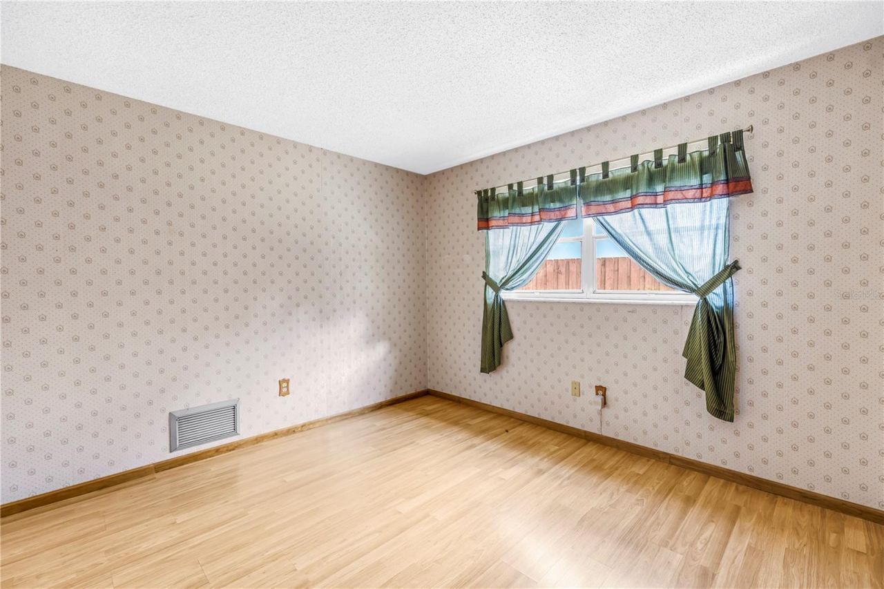 10657 Del Prado Drive E, Largo, FL 33774 Photo