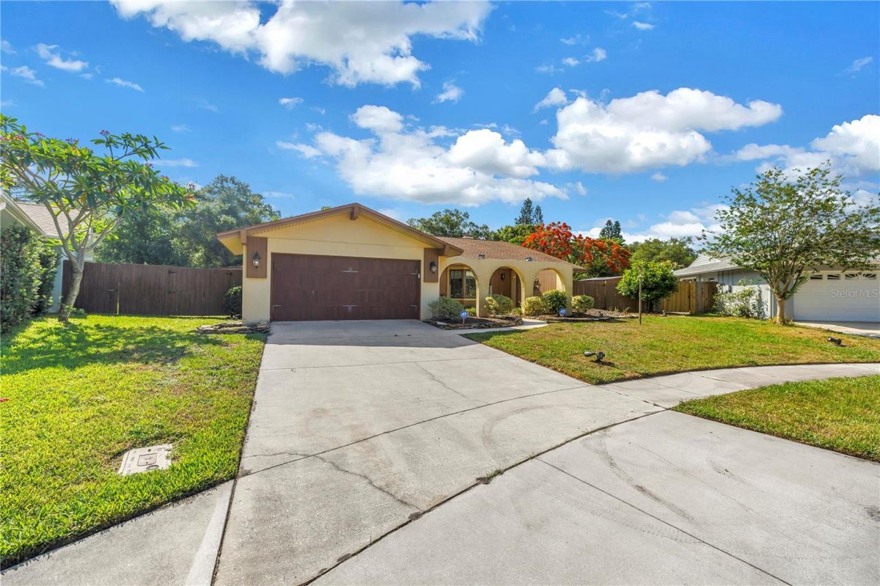 10657 Del Prado Drive E, Largo, FL 33774 Photo
