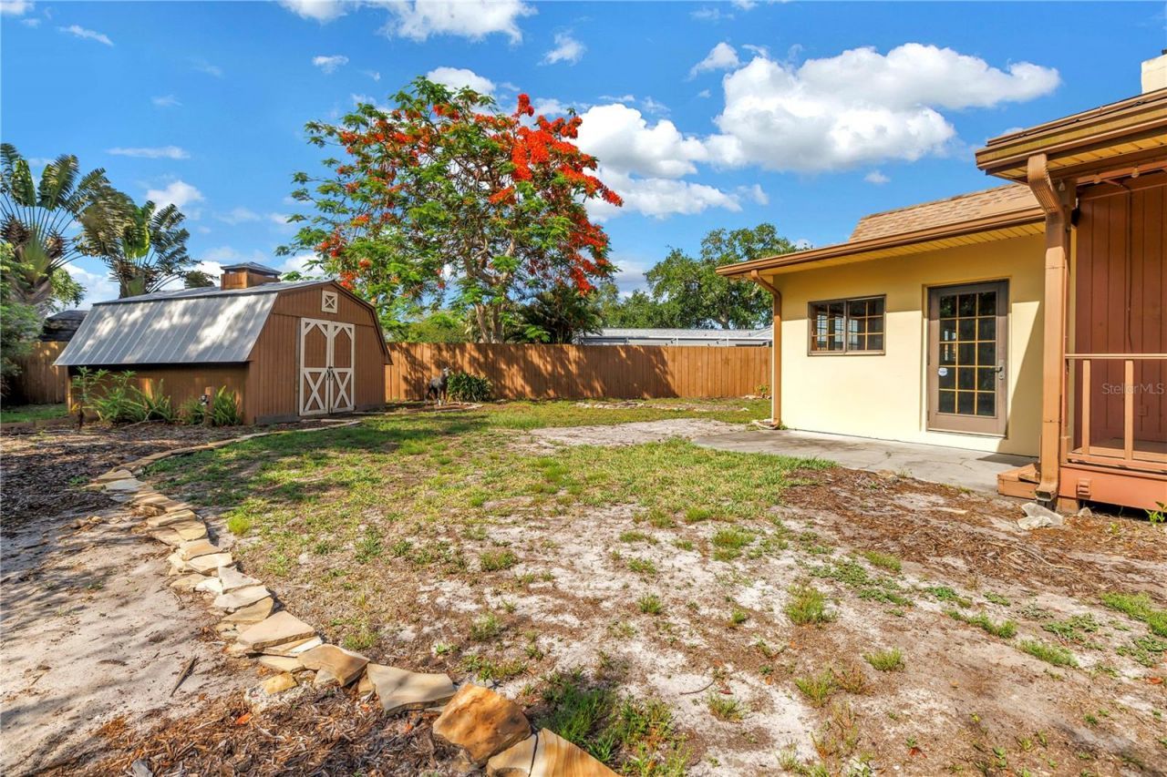 10657 Del Prado Drive E, Largo, FL 33774 Photo