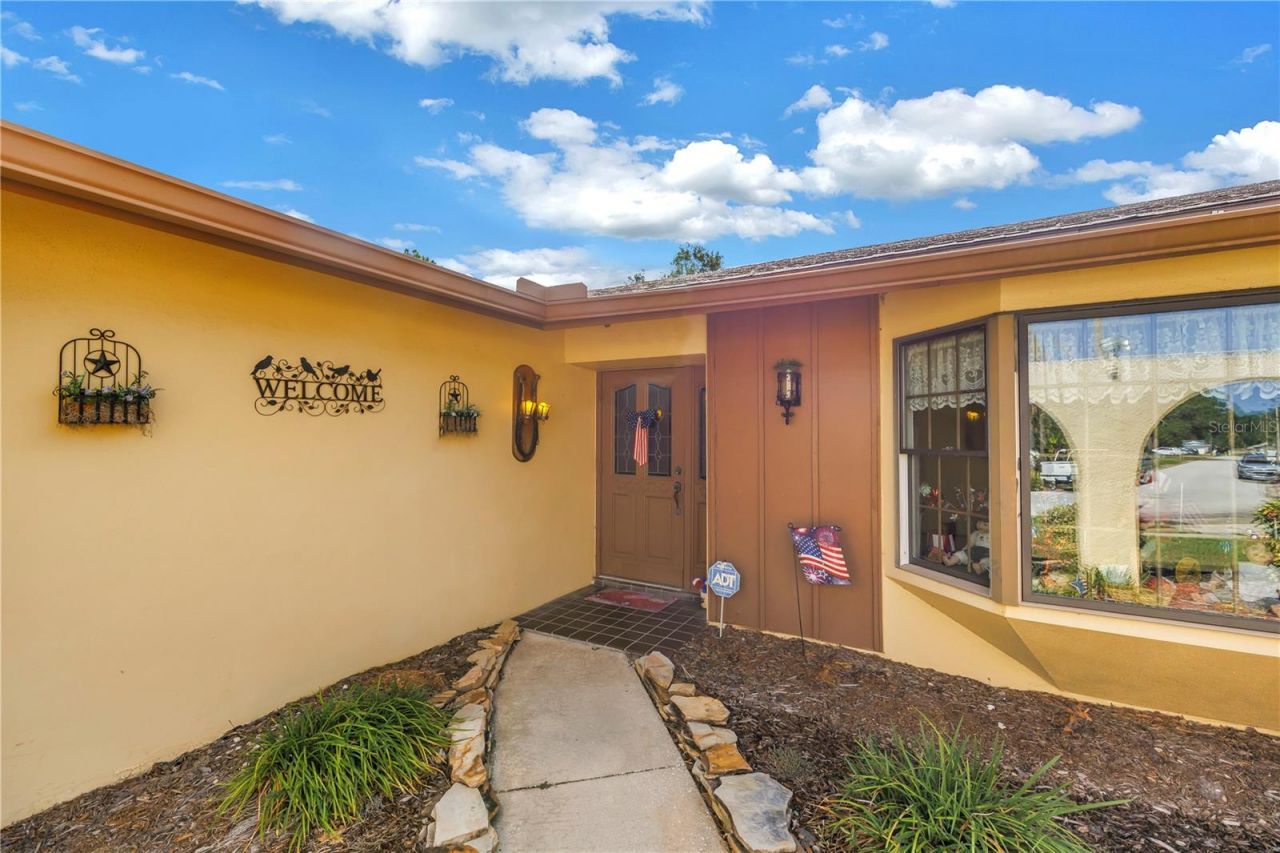10657 Del Prado Drive E, Largo, FL 33774 Photo