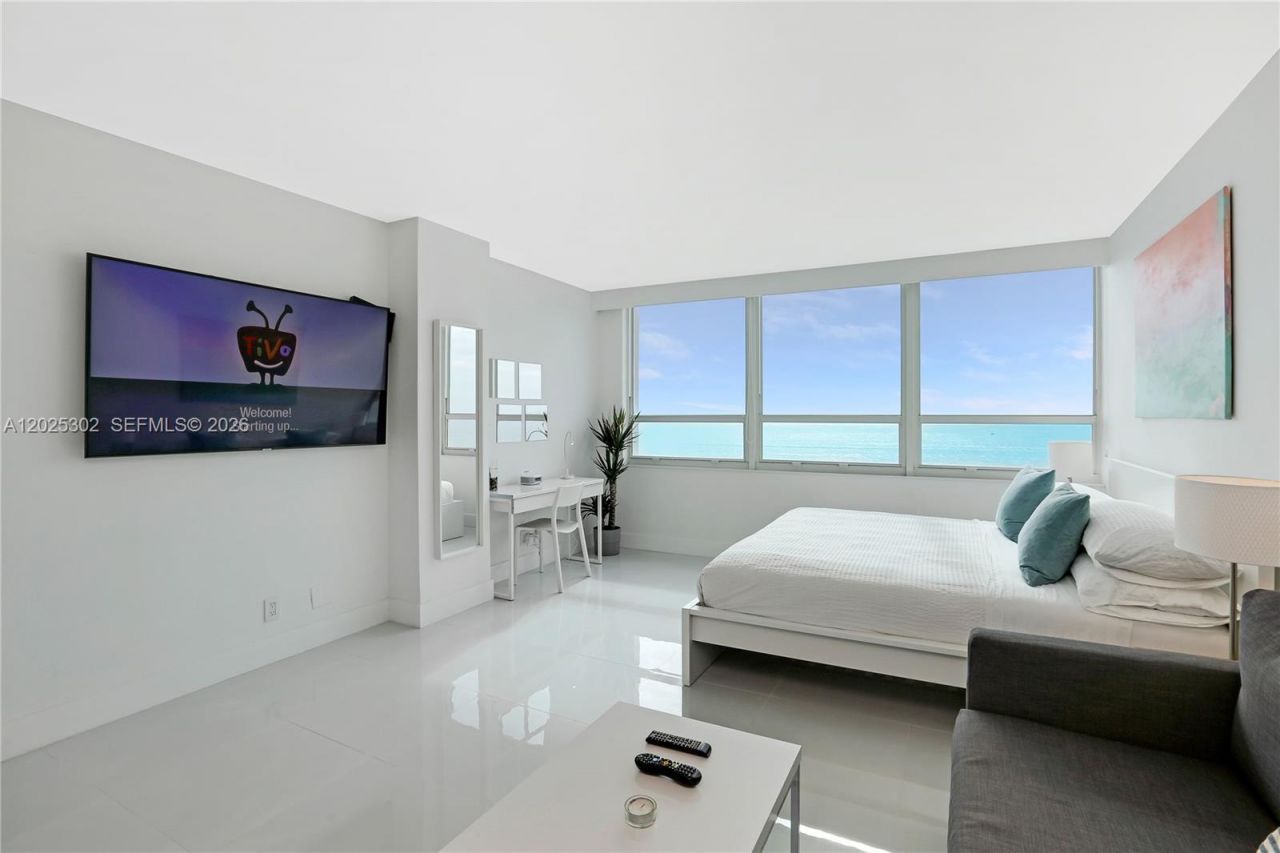 5445 Collins Ave, Unit 1203, Miami Beach, FL 33140 Photo