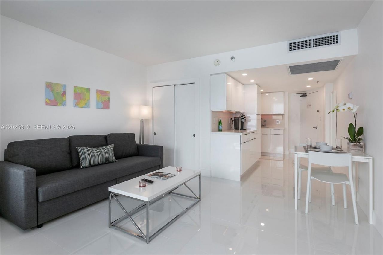 5445 Collins Ave, Unit 1232, Miami Beach, FL 33140 Photo