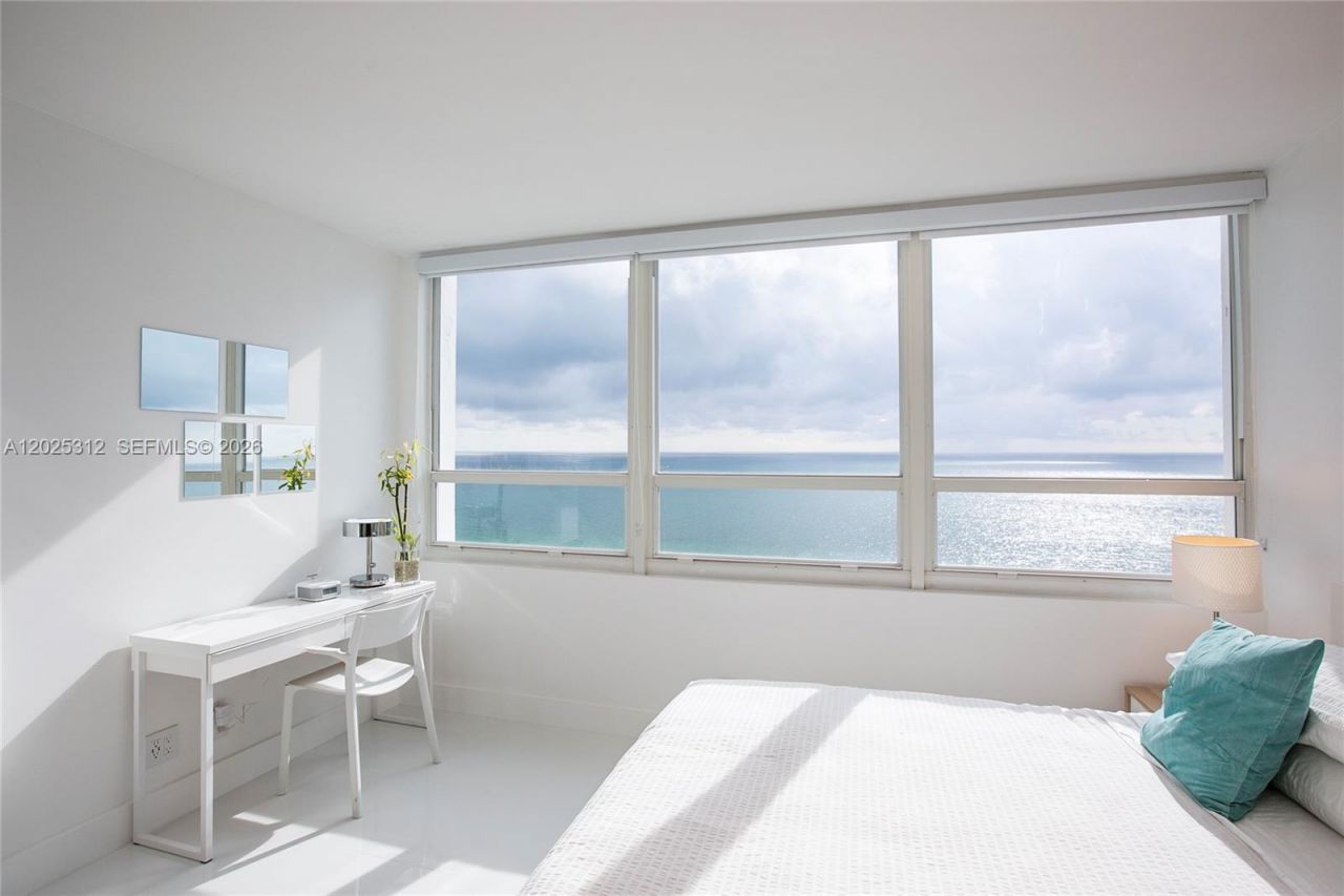 5445 Collins Ave, Unit 1232, Miami Beach, FL 33140 Photo