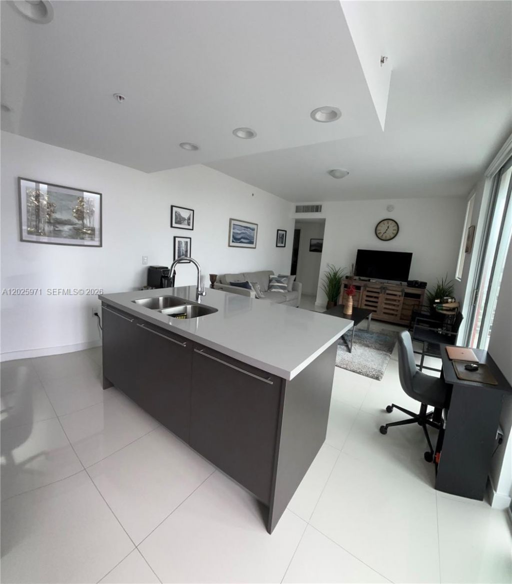 7875 NW 107th Ave , Unit 504, Doral, FL 33178 Photo