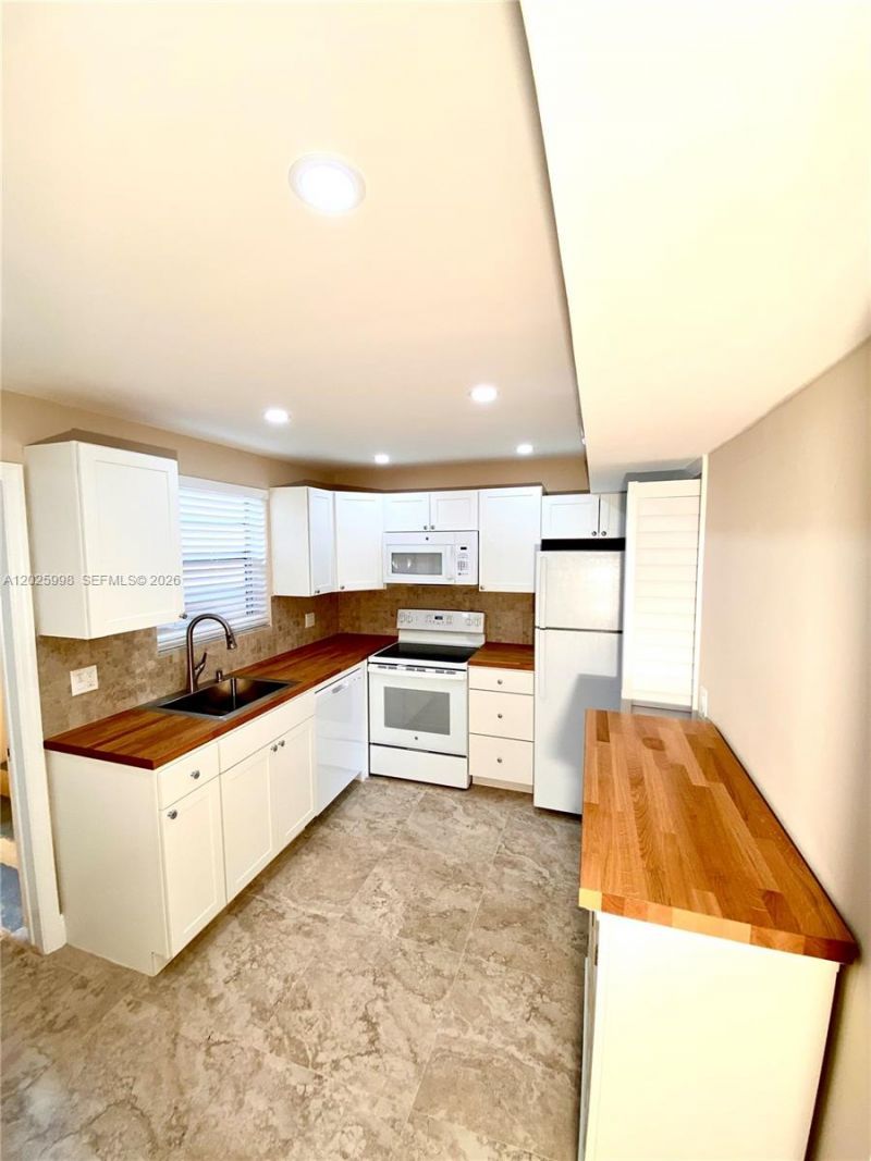 3926 Segovia St , Unit 3926, Coral Gables, FL 33134 Photo