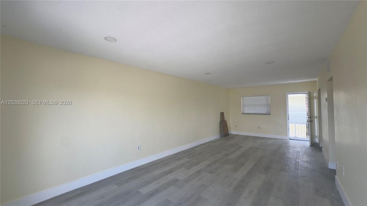 12890 NE 8th Ave , Unit 302, North Miami, FL 33161 Photo