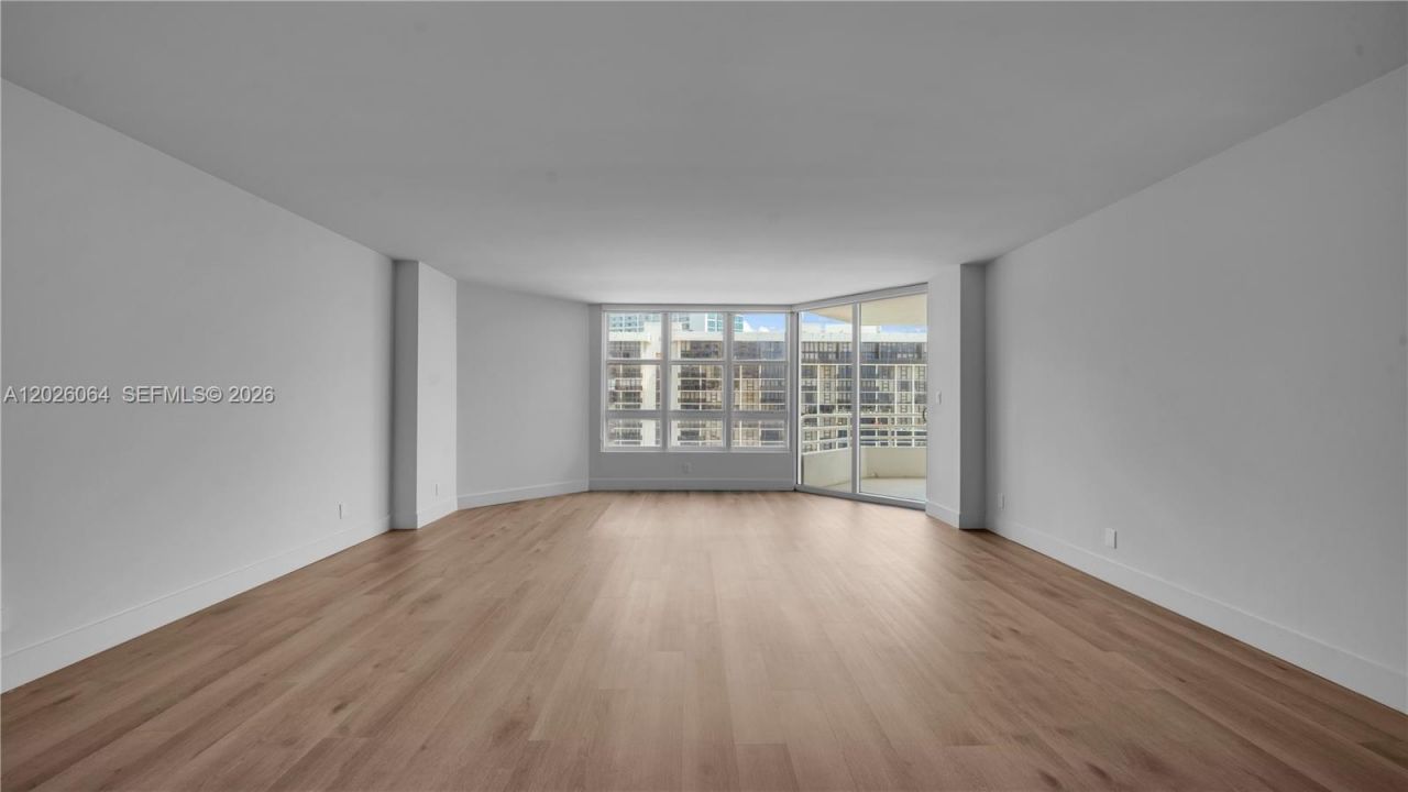 555 NE 34th St , Unit 1402, Miami, FL 33137 Photo